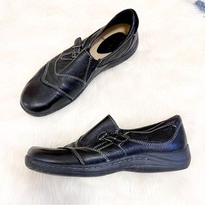 Earth black Dogwood Buckle Slip on shoes